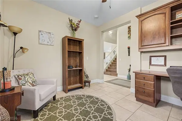 64 Mesa Rivera ST, Henderson, NV 89012