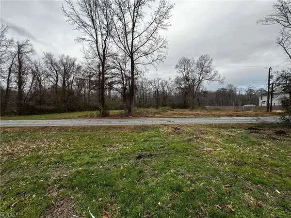 1916 Land Of Promise RD, Chesapeake, VA 23322