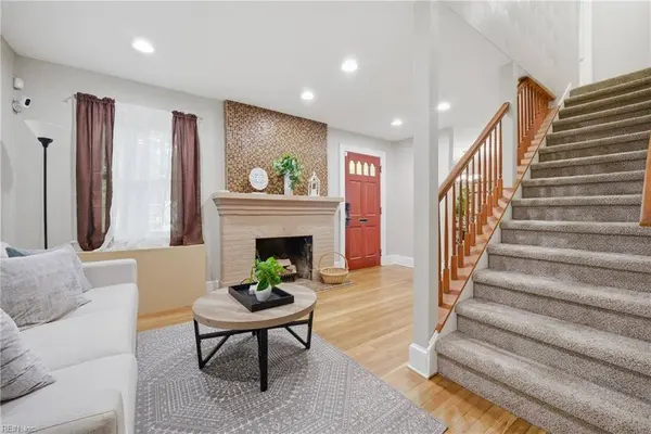 104 E Severn RD, Norfolk, VA 23505
