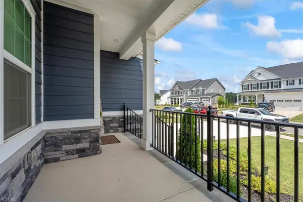 18301 Cherry Oak TRL, Moseley, VA 23120