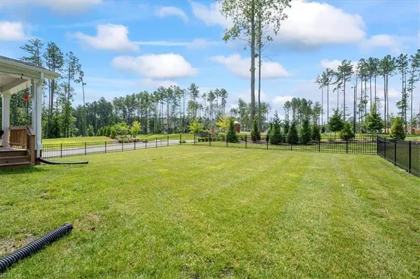 18301 Cherry Oak TRL, Moseley, VA 23120