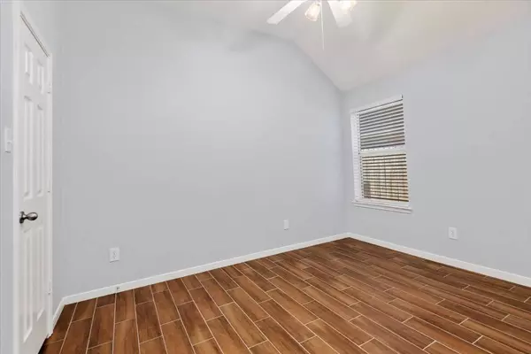 8215 Hayden Cove DR, Tomball, TX 77375