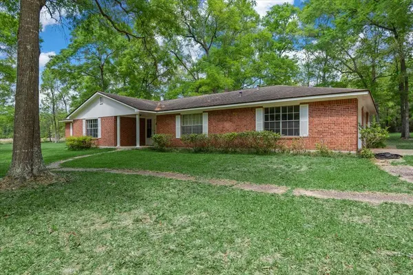 10267 Pineridge DR, Conroe, TX 77303