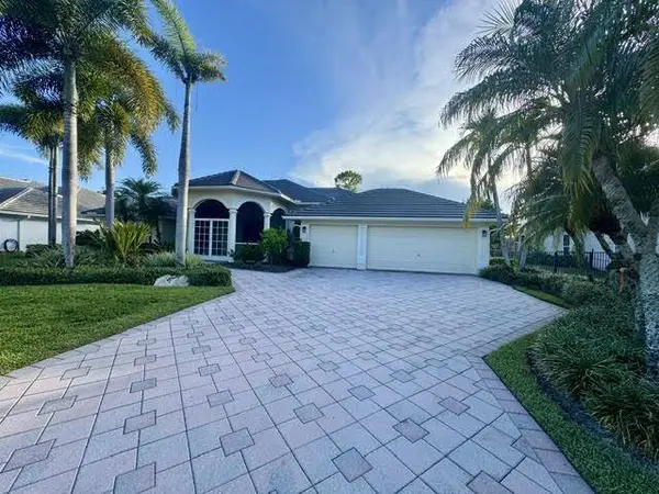 533 Cypress Green CIR, Wellington, FL 33414