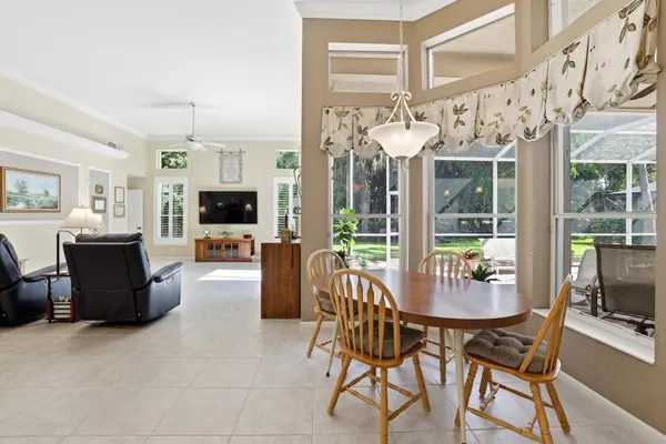 606 CYPRESS GREEN CIR, Wellington, FL 33414