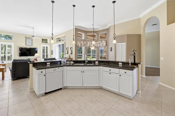 606 CYPRESS GREEN CIR, Wellington, FL 33414