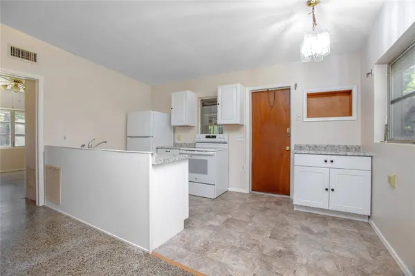 782 VALENCIA AVE, Orange City, FL 32763
