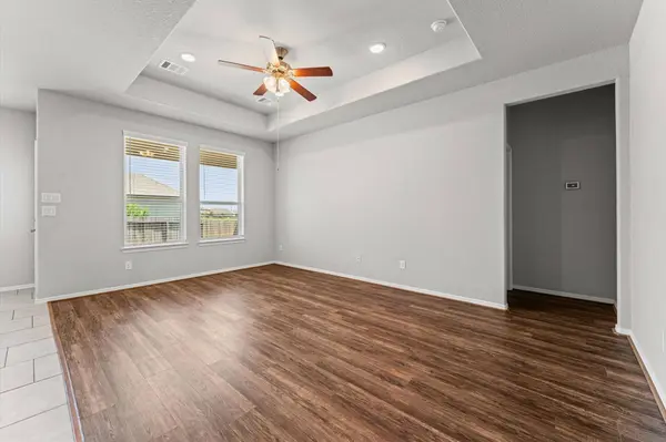 40219 S Hill Pass, Magnolia, TX 77354