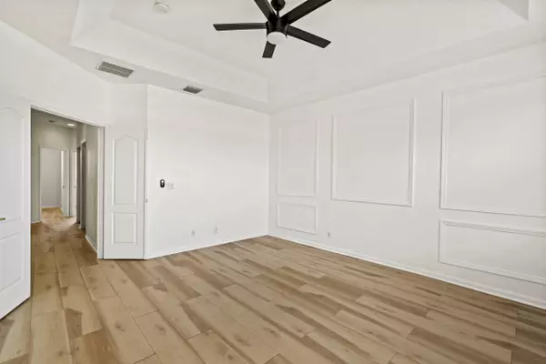 5919 Walnut Park Ln LN, Fort Pierce, FL 34951