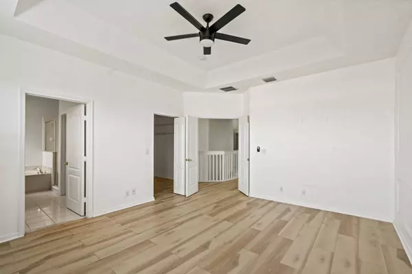 5919 Walnut Park Ln LN, Fort Pierce, FL 34951