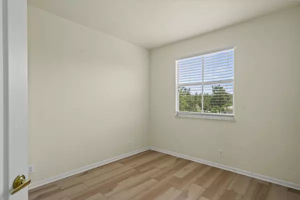 5919 Walnut Park Ln LN, Fort Pierce, FL 34951