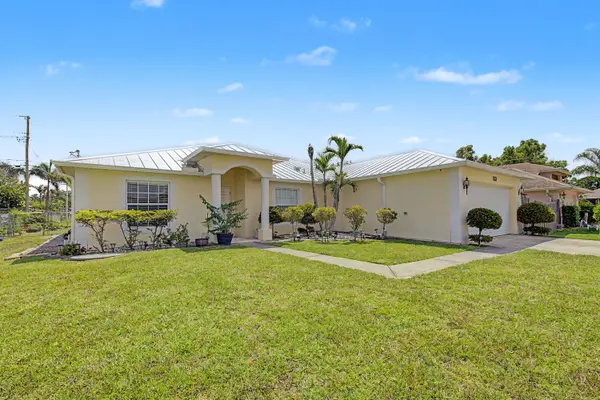 2585 SE LAKEWOOD ST, Port St Lucie, FL 34952