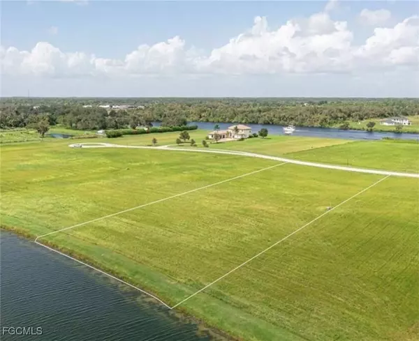 22742 Yellow Button LN, Alva, FL 33920