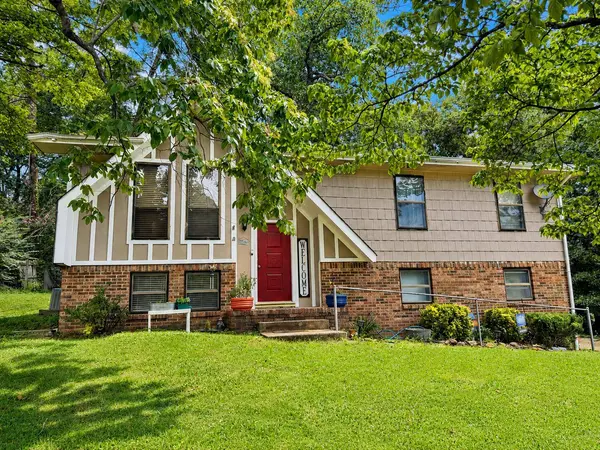 1045 Hillcrest RD, Hixson, TN 37343
