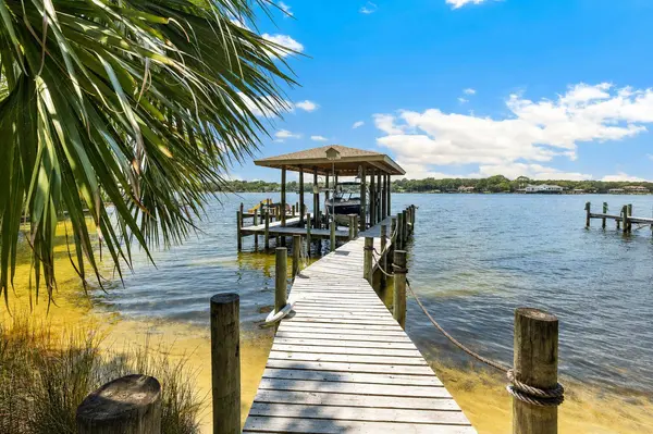 31 Warwick DR, Shalimar, FL 32579