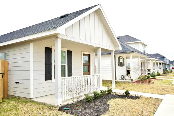 16790 N Marie Village DR, Conroe, TX 77306