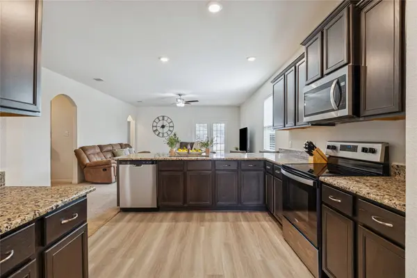 25033 Authors DR, Magnolia, TX 77355