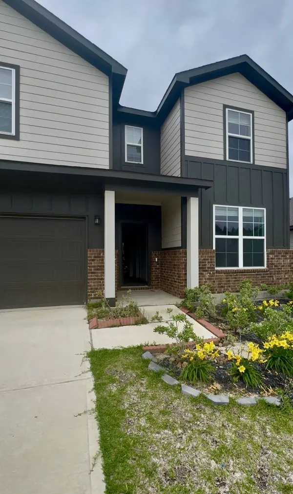 25058 Pomegranate PL