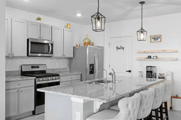 603 LAZIO CIR, Debary, FL 32713