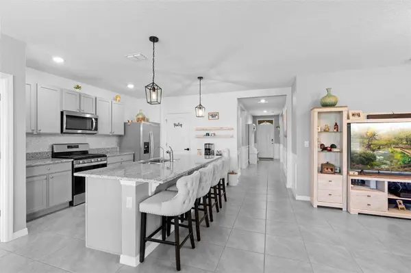 603 LAZIO CIR, Debary, FL 32713