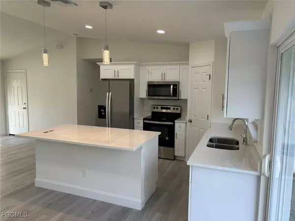 3308 49th ST W, Lehigh Acres, FL 33971