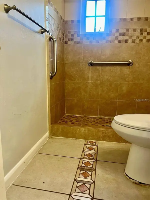 235 CRABTREE AVE, Orlando, FL 32835
