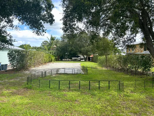 5028 SE DRIFTWOOD AVE, Stuart, FL 34997
