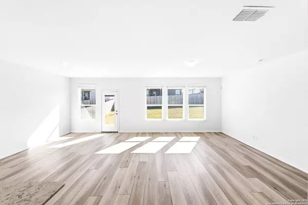 118 mission lake, Boerne, TX 78006