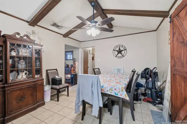 6810 twinspur, Leon Valley, TX 78238