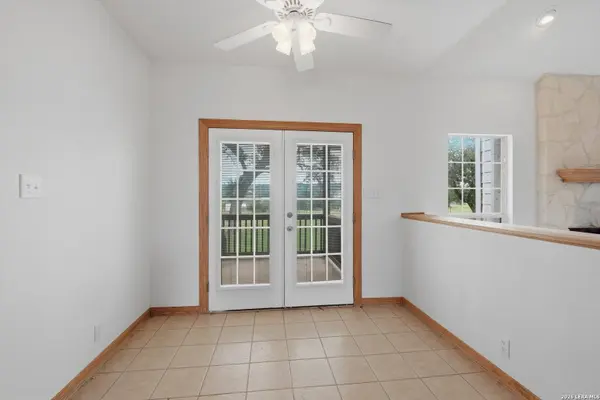 124 Majestic Oaks Dr, Boerne, TX 78006