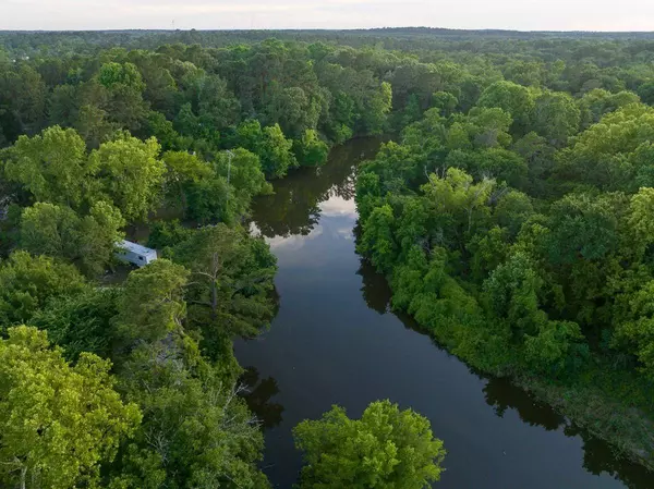 247 Fishermans TRL, Huntsville, TX 77320