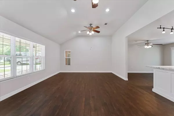 1503 Briar Cliff ST, Conroe, TX 77385