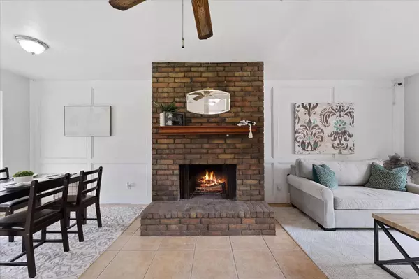 11731 Bexar DR, La Porte, TX 77571