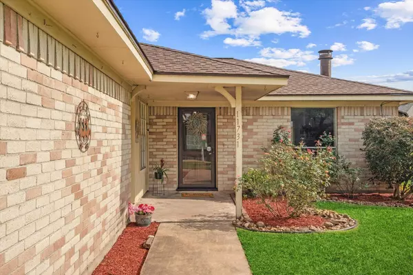 11731 Bexar DR, La Porte, TX 77571