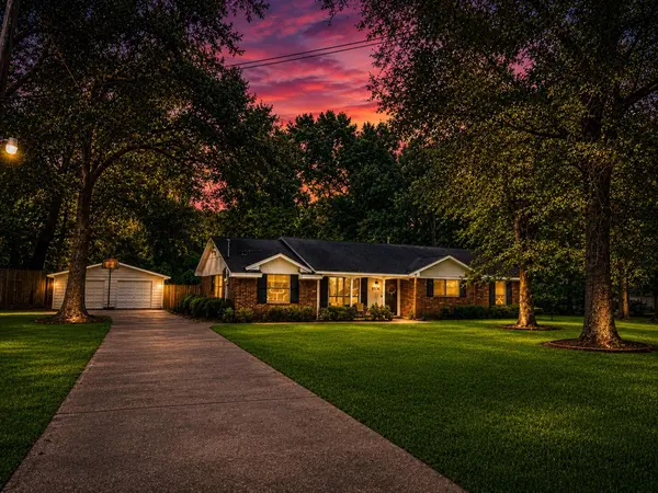 27216 Blueberry Hill DR, Conroe, TX 77385