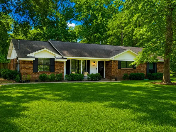 27216 Blueberry Hill DR, Conroe, TX 77385