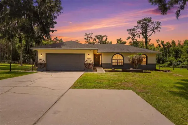 8636 OAKWOOD DR, Lakeland, FL 33810