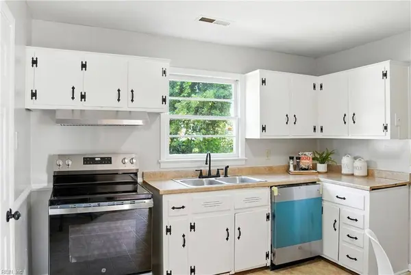 1111 79th ST, Newport News, VA 23605