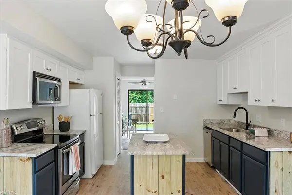 121 Windsor Pines WAY #J, Newport News, VA 23608