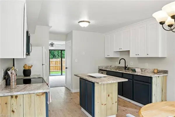 121 Windsor Pines WAY #J, Newport News, VA 23608