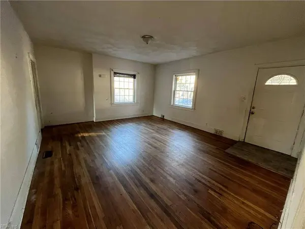2106 Richmond AVE, Portsmouth, VA 23704