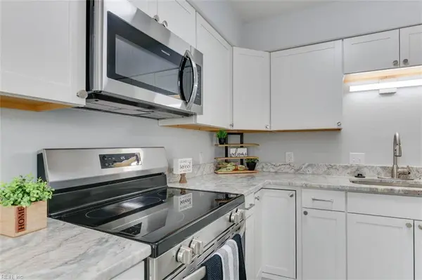1265 Credle RD, Virginia Beach, VA 23454