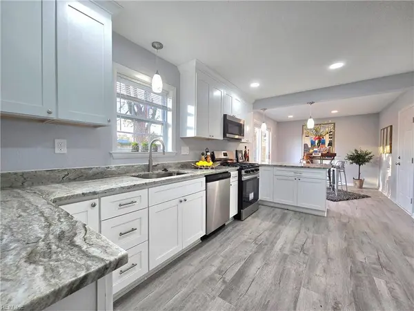 721 Burgesses LN, Virginia Beach, VA 23452