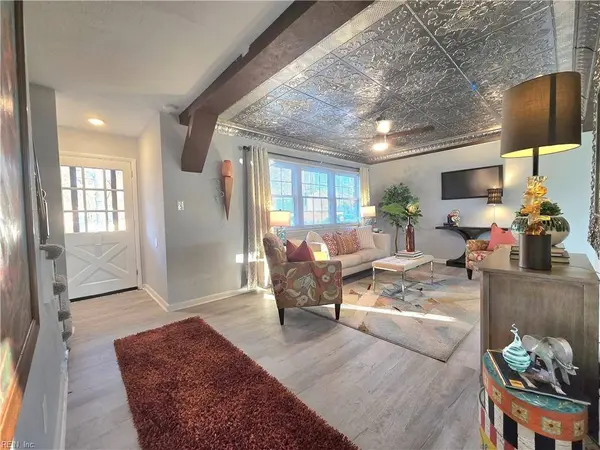 721 Burgesses LN, Virginia Beach, VA 23452