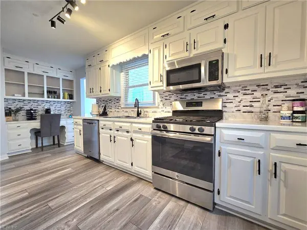 2460 Broadnax CIR, Chesapeake, VA 23323