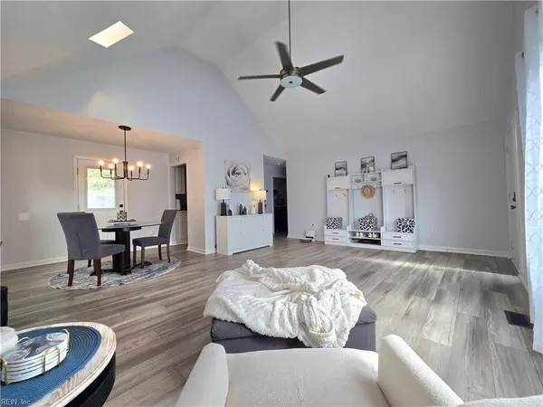 2460 Broadnax CIR, Chesapeake, VA 23323