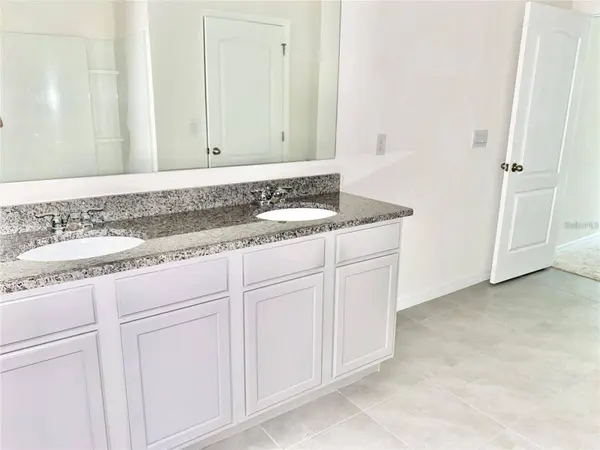 2637 ROWAN ST, Tavares, FL 32778