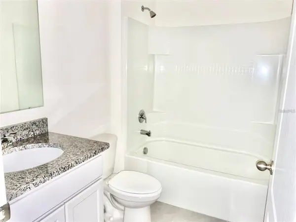 2637 ROWAN ST, Tavares, FL 32778