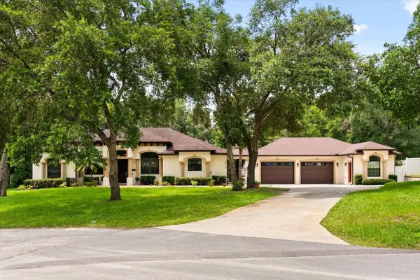 25910 TIMUQUANA DR, Sorrento, FL 32776