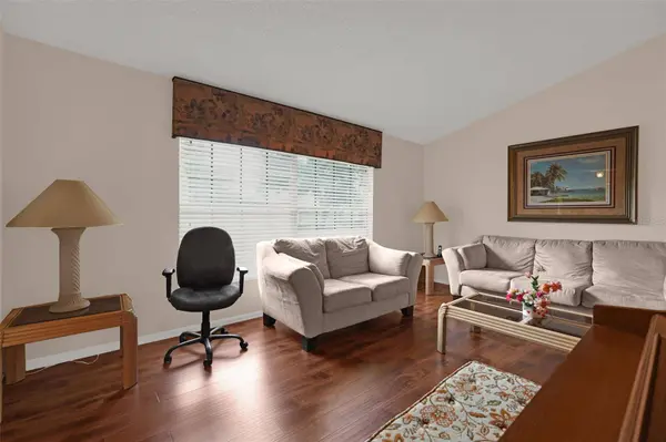 3044 CRESTED CIR, Orlando, FL 32837